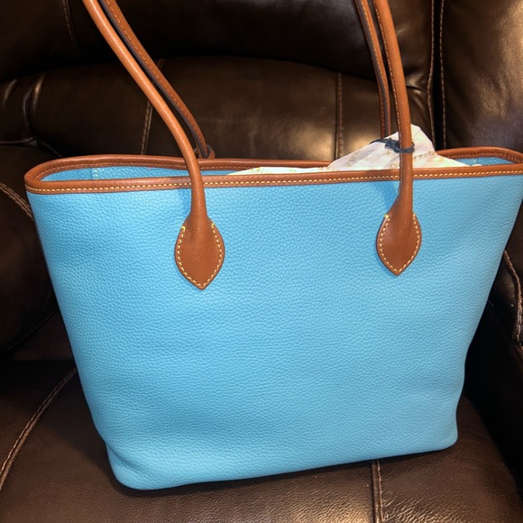 Dooney & Bourke Sky Blue Pebble Leather Tote BNWT - Picture 2 of 4